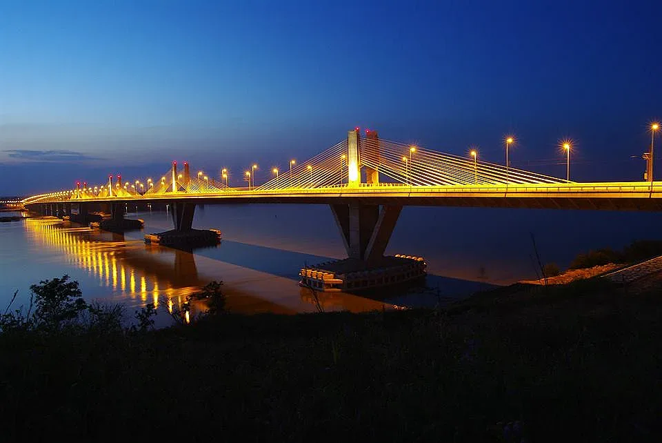 Протест блокира Дунав мост 2! Голям проблем в Румъния