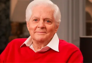 Отиде си легенда, променила американското кино