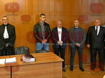 Какво става? Турция обяви българи за престъпници