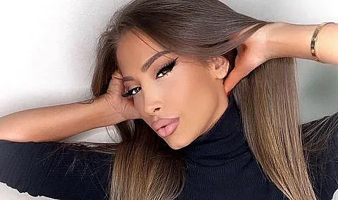 На крилете на любовта. Фолк певица се хвали с богато гадже