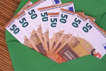 Еврото влиза в малки магазини и заведения. Промените