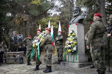 176 години от рождението на революционера Христо Ботев отбелязаха в Стара Загора