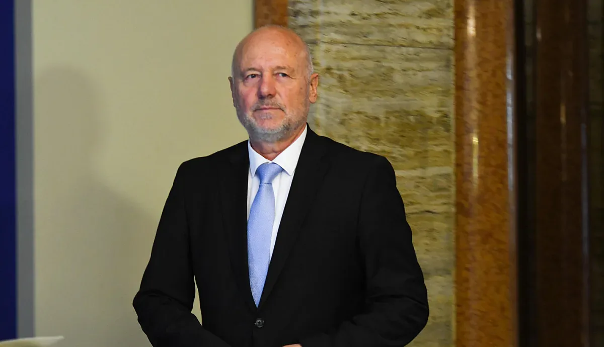 Ето кой експерт плати с главата си за гафа на Тагарев