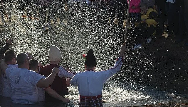 Най-известният обичай за Ивановден