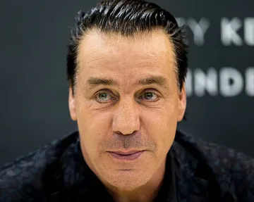 Истина ли е?Какво се случва с мегазвезда на рока