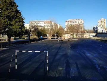Преасфалтираха двора на ОУ „Кл. Охридски“