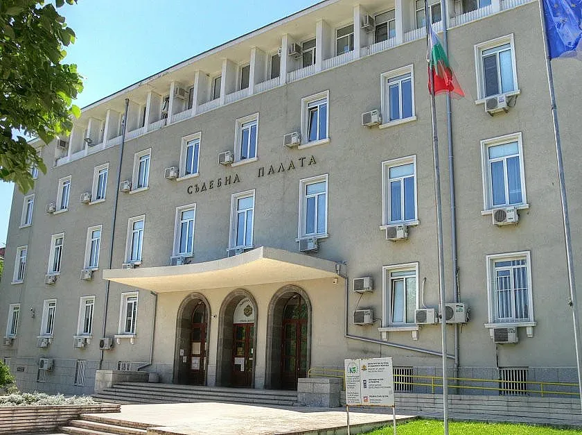 Съдийски страх в Стара Загора! Дебора изпоти магистратите