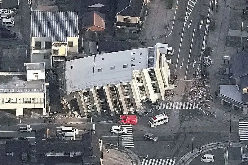 Расте броят на жертвите в Япония, положението се влошава