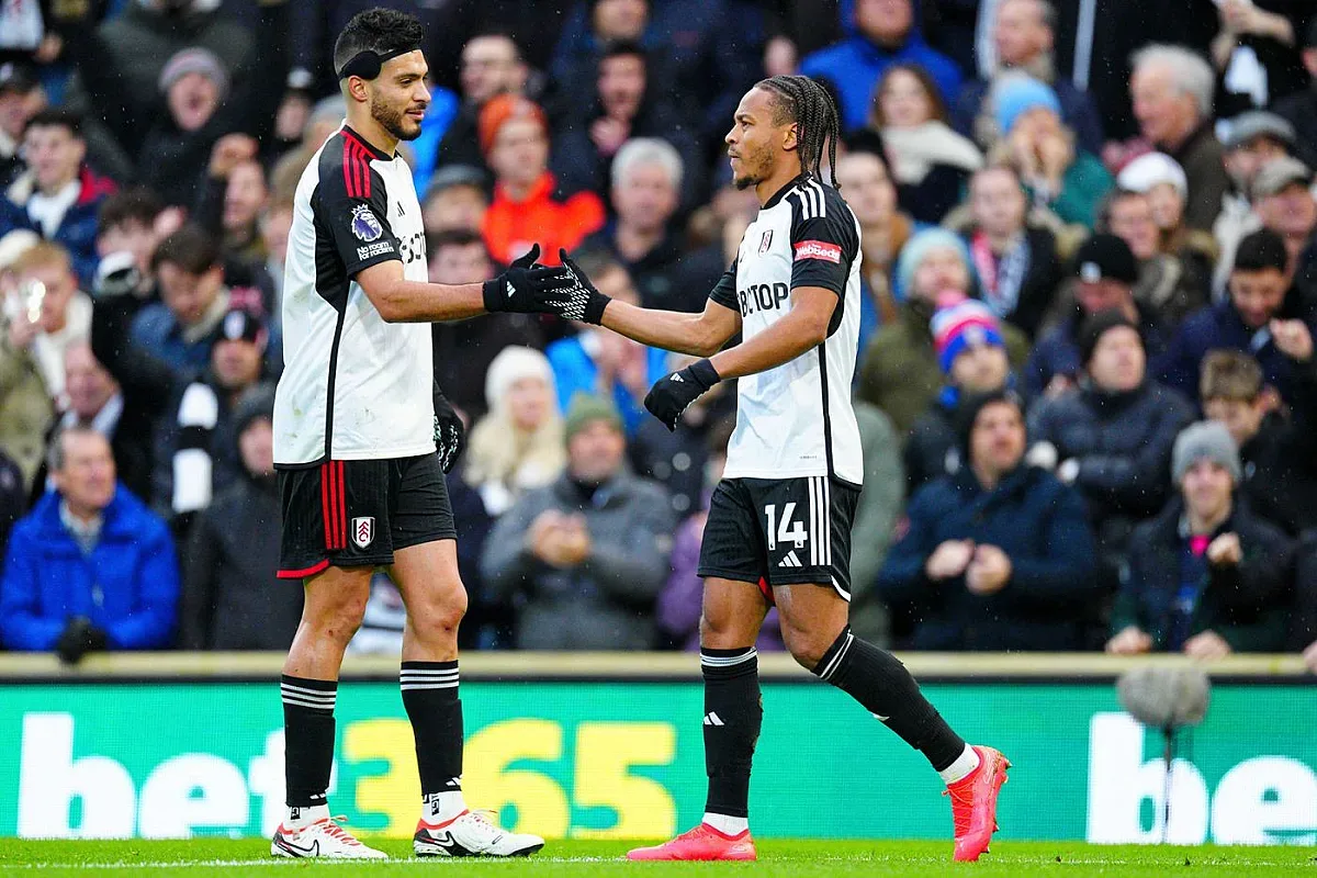 Фулъм разплака Арсенал, Тотнъм си подари красив успех