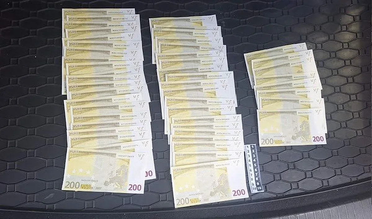 Фалшиви лева и евро! Как да се справим с плъзналата напаст