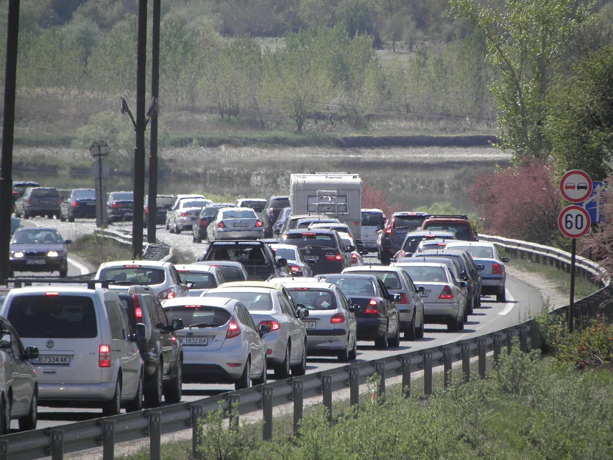 Тапи на магистралите, ад на границите