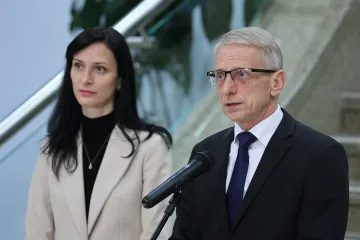 Денков и Габриел с реакция на сигнала на Пеевски за руска пропаганда в София