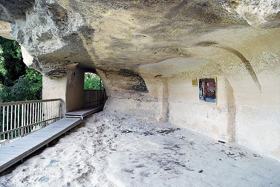 Легенди за Аладжа, който пази несметнати богатства