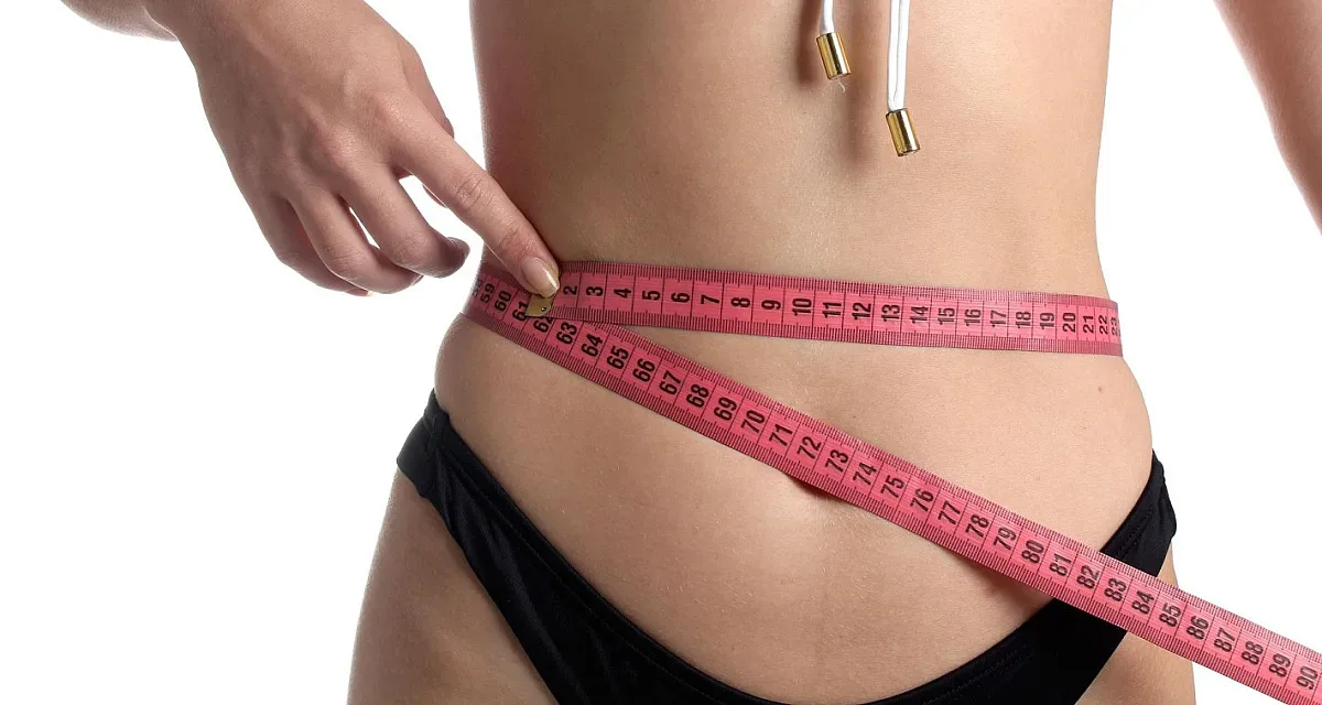 Диетолог назова 11 храни, които помагат за отслабване по корема