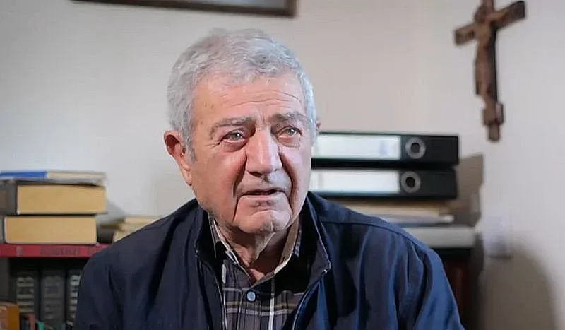 Стефан Цанев обясни защо Паметникът трябва да си отиде