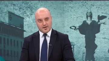 Страшен екшън в парламента заради църквата. ДБ брани разколниците