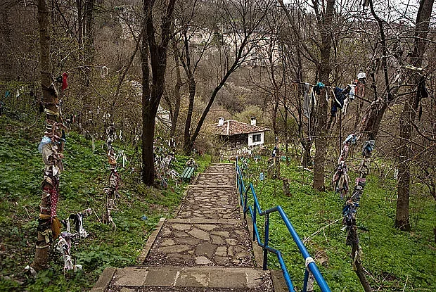 Вълшебното място на България. Хиляди идват за чудото