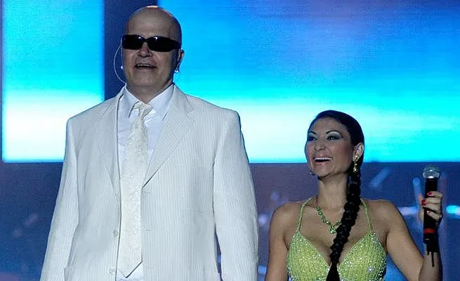 Слави прави фурор. Легендарен дует