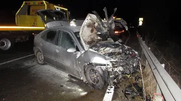 Яко меле на смъртоносния път Русе-Бяла! Кола е на кайма