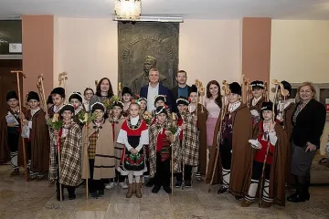 Малки коледари наричаха за здраве на Игнажден в Община Стара Загора