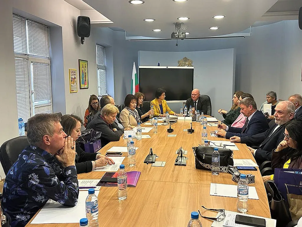 Нови промени в наредбата за избор на директори