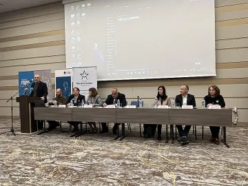 Кметът на Казанлък, Галина Стоянова приветства Националната зимна академия