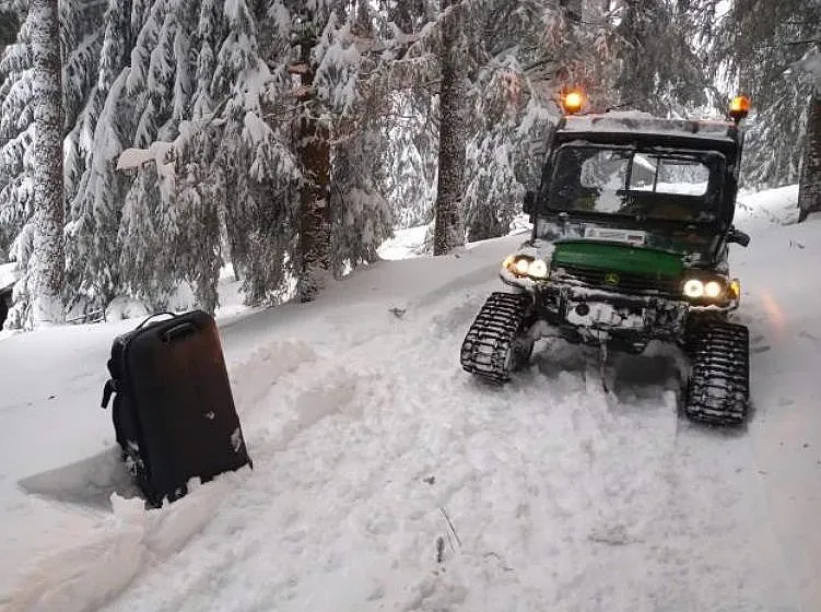 Снежният капан! Най-кошмарната нощ за 4 семейства