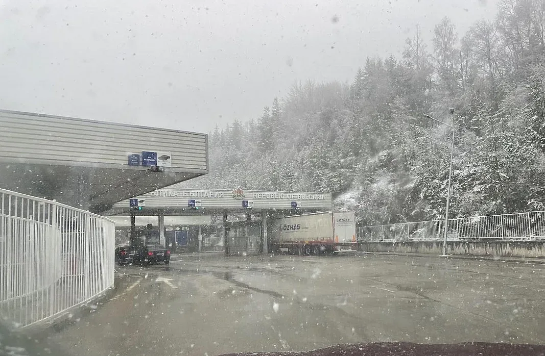 Затвориха ключова граница за нас заради времето!