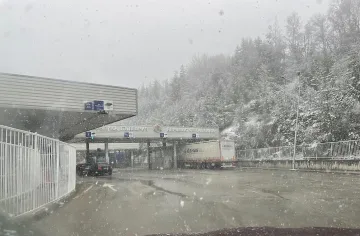 Затвориха ключова граница за нас заради времето!