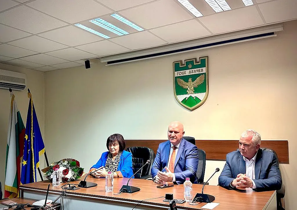 Образователният министър с важна новина за „Дигиталната раница“