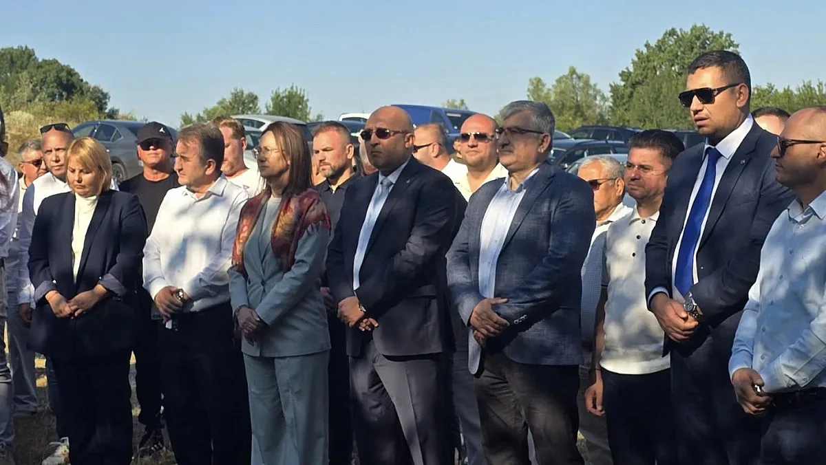 Почетоха паметта на Нури Адалъ