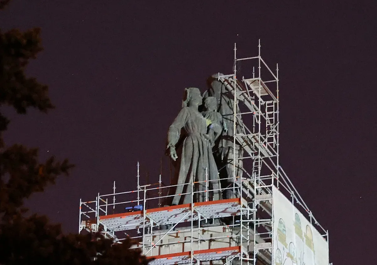 Областен управител начерта съдбата на Паметника на Съветската армия