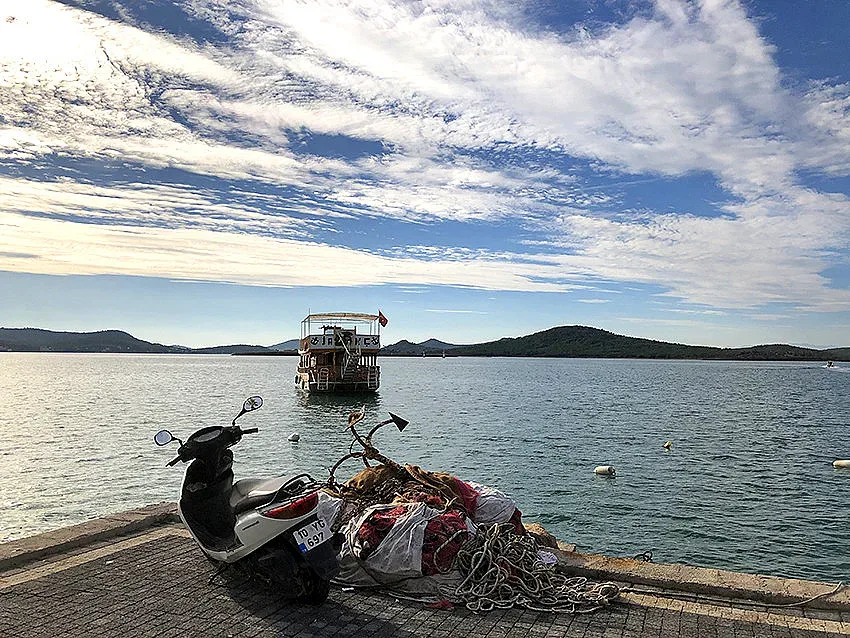Айвалък - истории за гъски, богове и фатална любов
