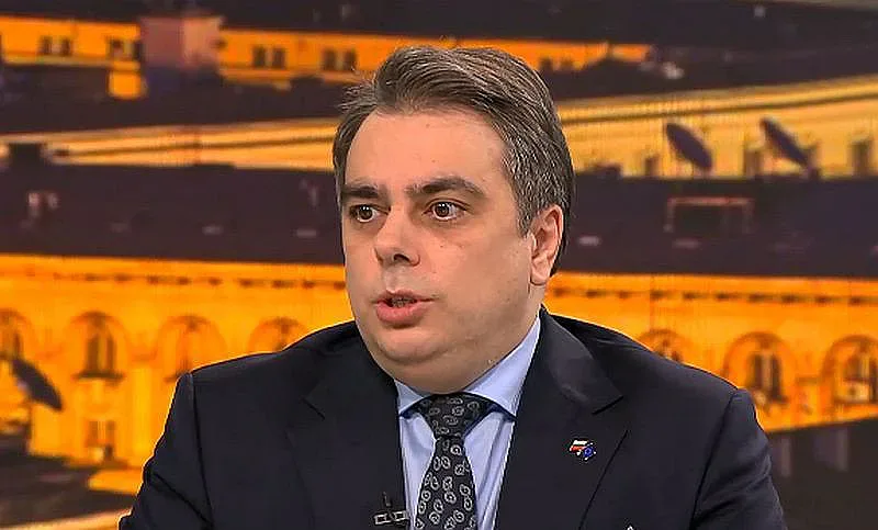 Асен Василев с разкритие кой представлява властта у нас