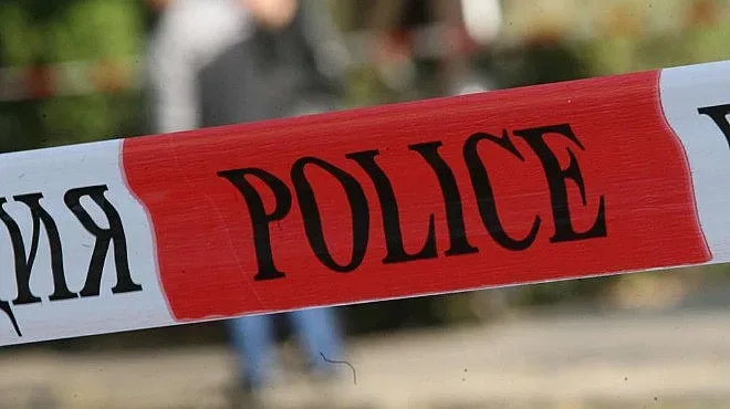 Тътен в наш град. Цял блок на нокти