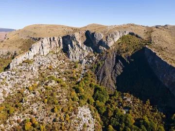 Уникален феномен се крие в планина до София