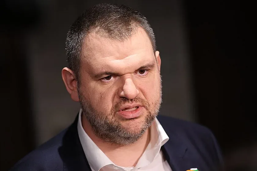 Делян Пеевски: Ветото на Радев за БТР-ите е срам!