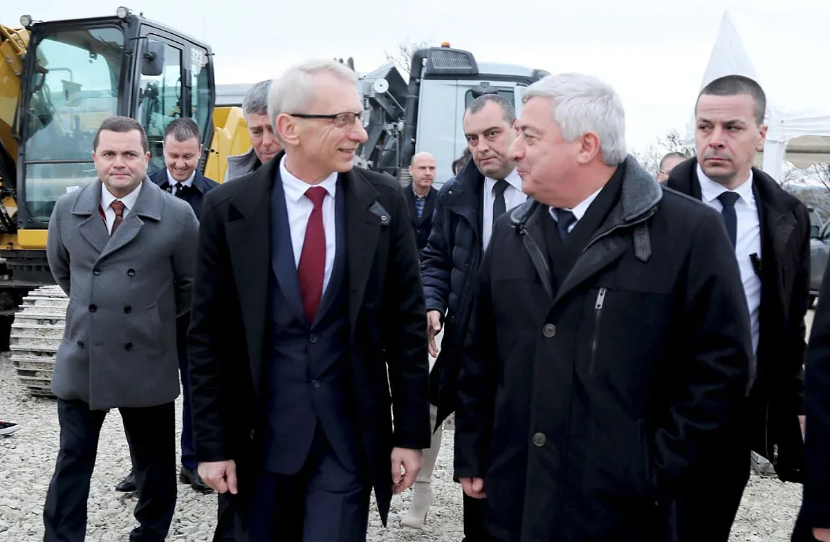 Денков с голяма новина за шофьорите! Какво става с неплатените им глоби