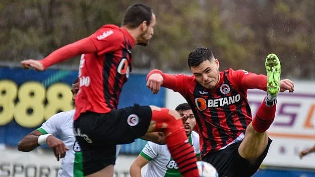 Шок в Благоевград! Локо (София) се спаси на косъм