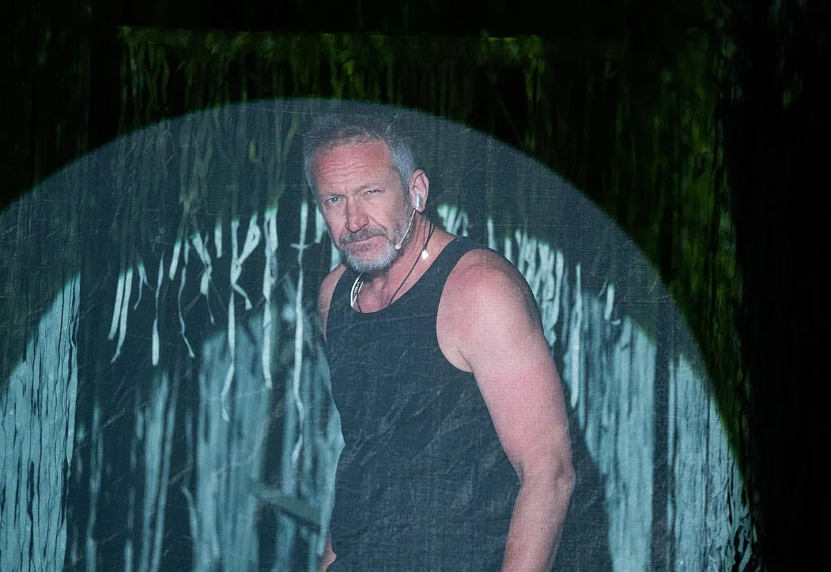 Народния театър с жест към зрителите за новогодишната нощ