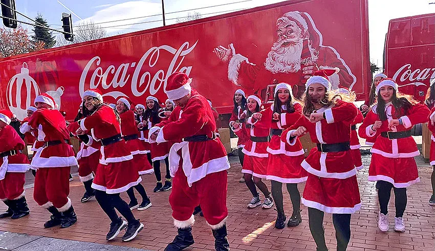 Коледният камион на Coca-Cola пристигна в България