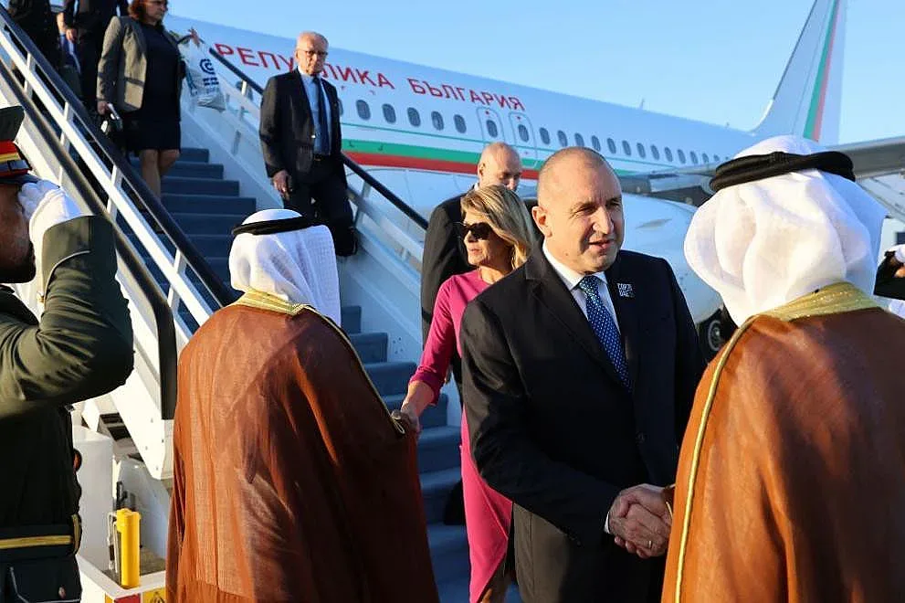 Посрещнаха Румен Радев и съпругата му в Дубай (СНИМКИ)