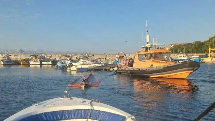 Извънредна ситуация в морето край Несебър. Катер спаси четирима