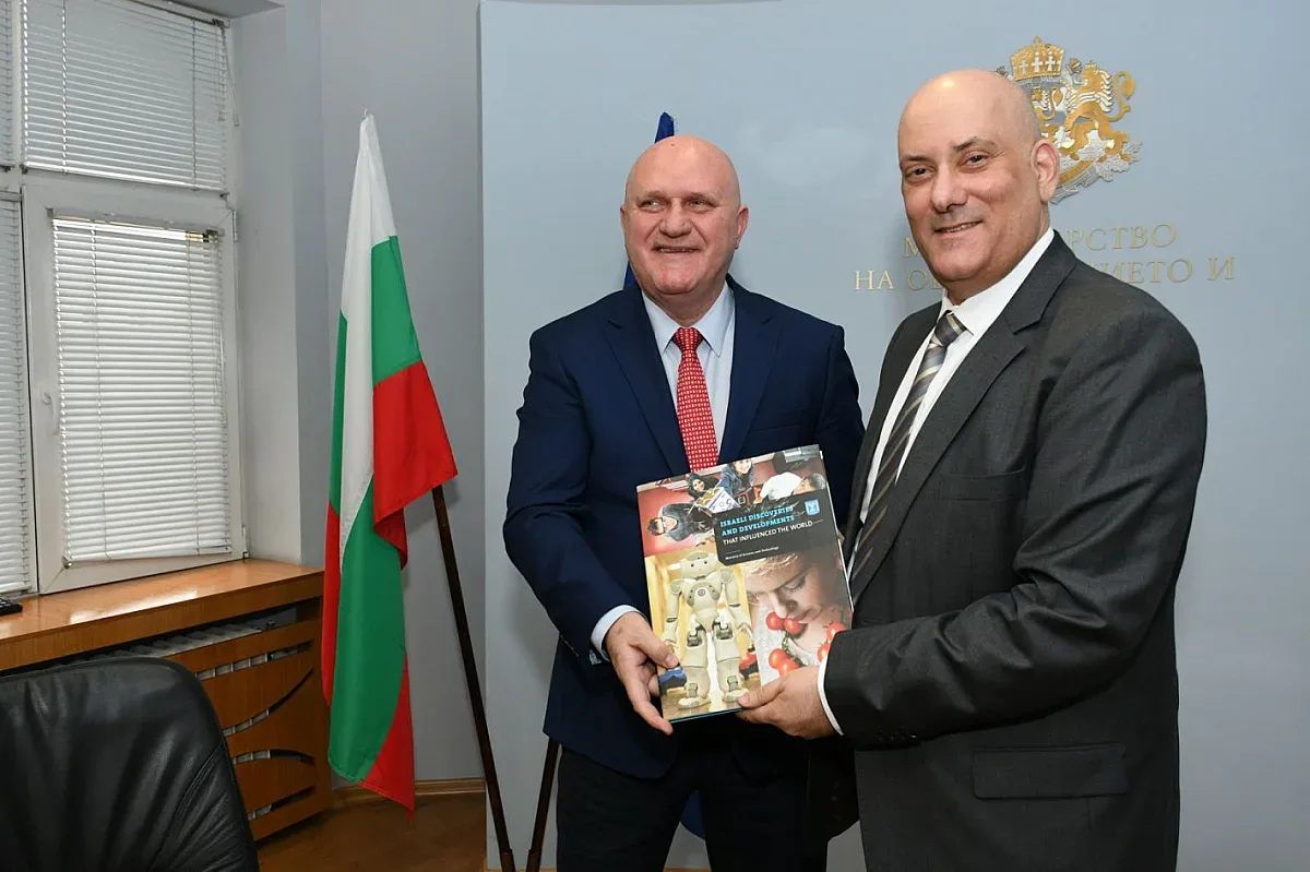 България и Израел ще разширят изследванията на Антарктида