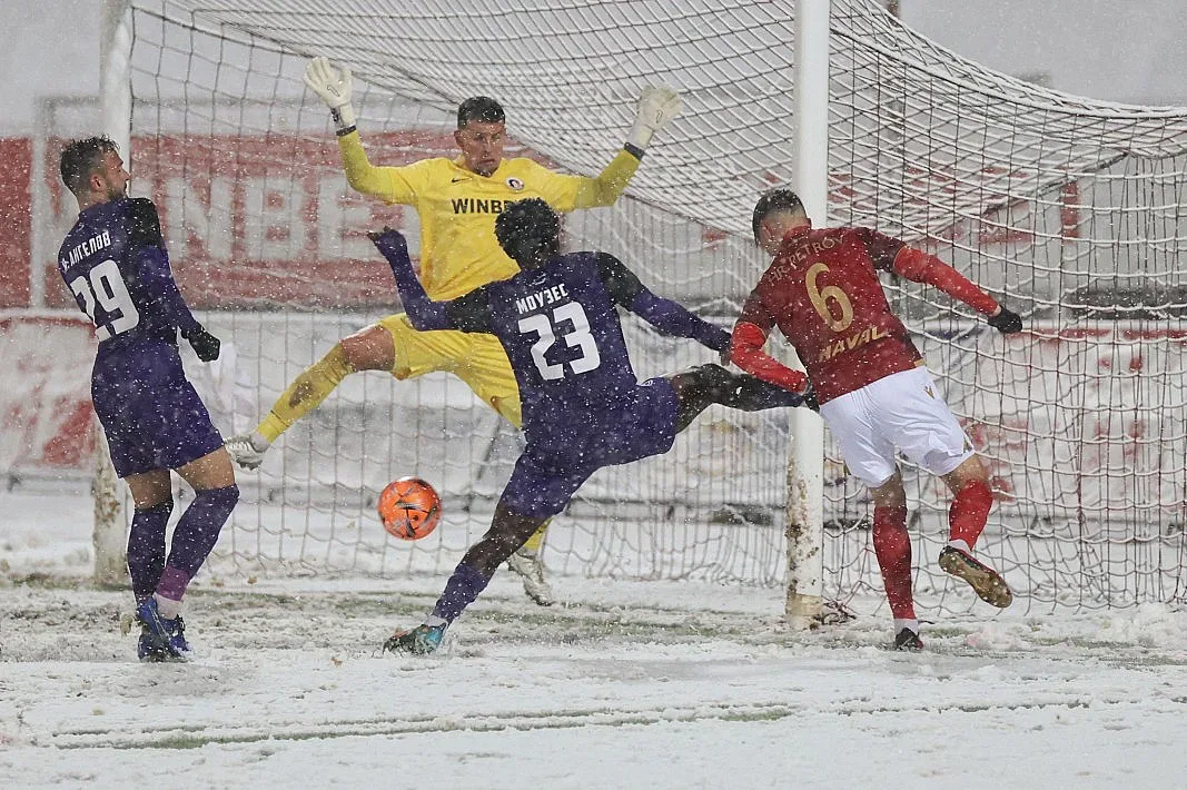 Снежен човек донесе първото място на ЦСКА