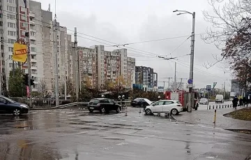 София стана пързалка. Поредица от катастрофи (снимка)