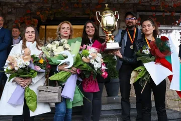 Решено! Колко пари взимат шахматните ни кралици