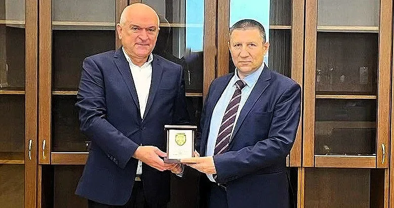 Сарафов награди председателя на Сметната палата Димитър Главчев