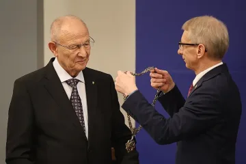 Изключително признание за проф. Кирил Топалов. Наградата