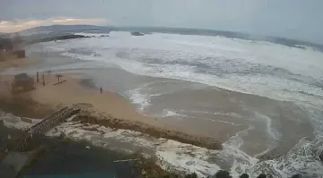 Не е за вярване! Какво изхвърли морето при Ахтопол
